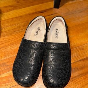 Alegria Women’s Black Floral Loafers